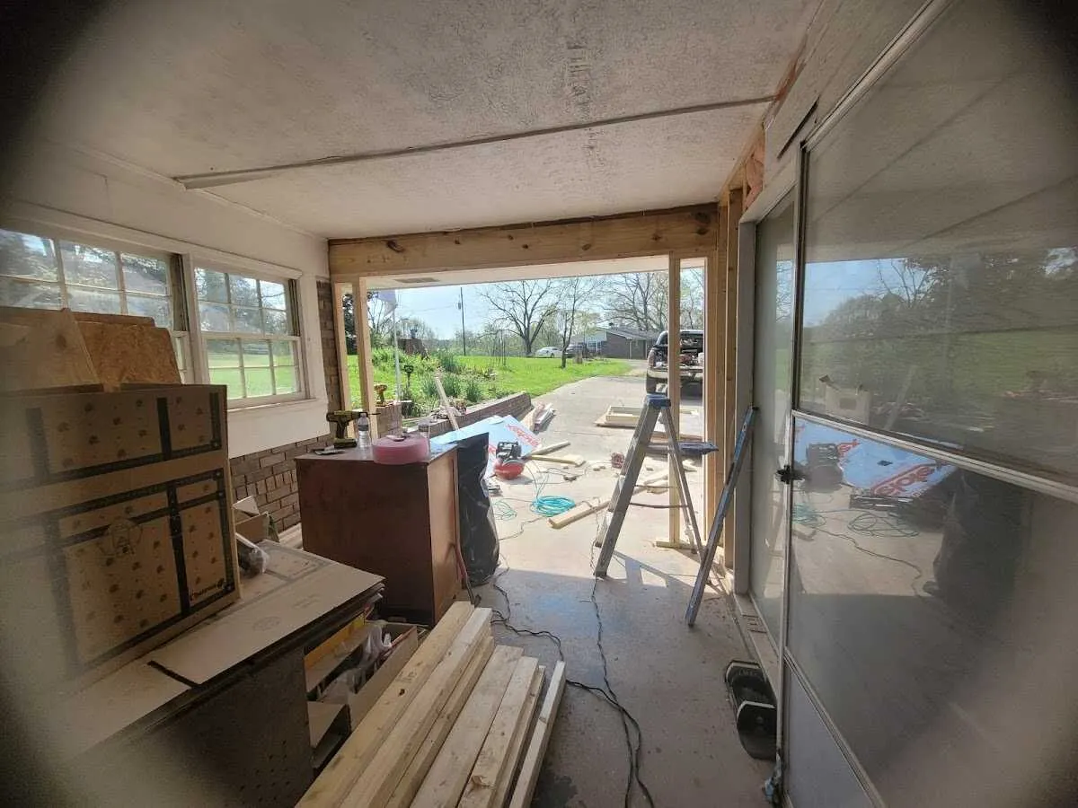 Air movers and dehumidifier for Drying & Dehumidification in Veneta